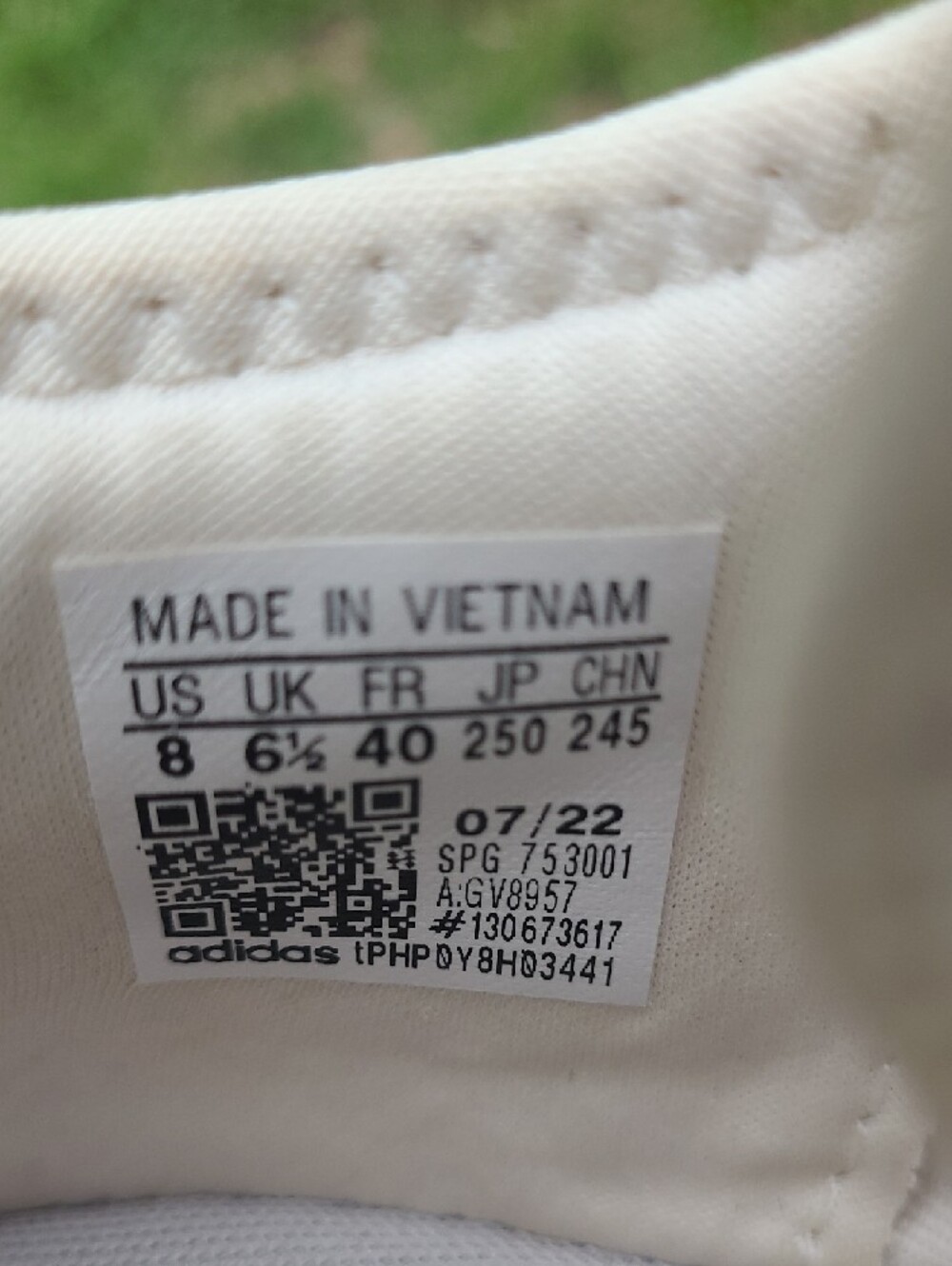 adidas Cream Sneakers with Purple Three Stripes Size 8 - Picture 2 of 9